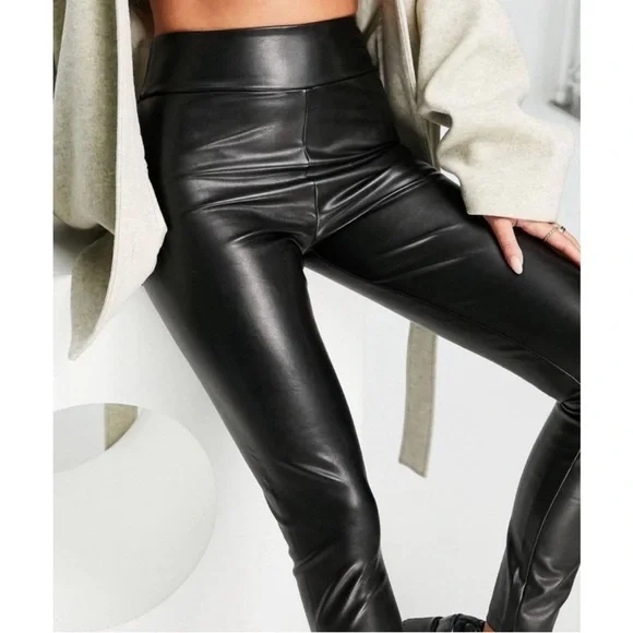 Abercrombie & Fitch Black Faux Leather Pull On Leggings Size XS NWT - Picture 2 of 10